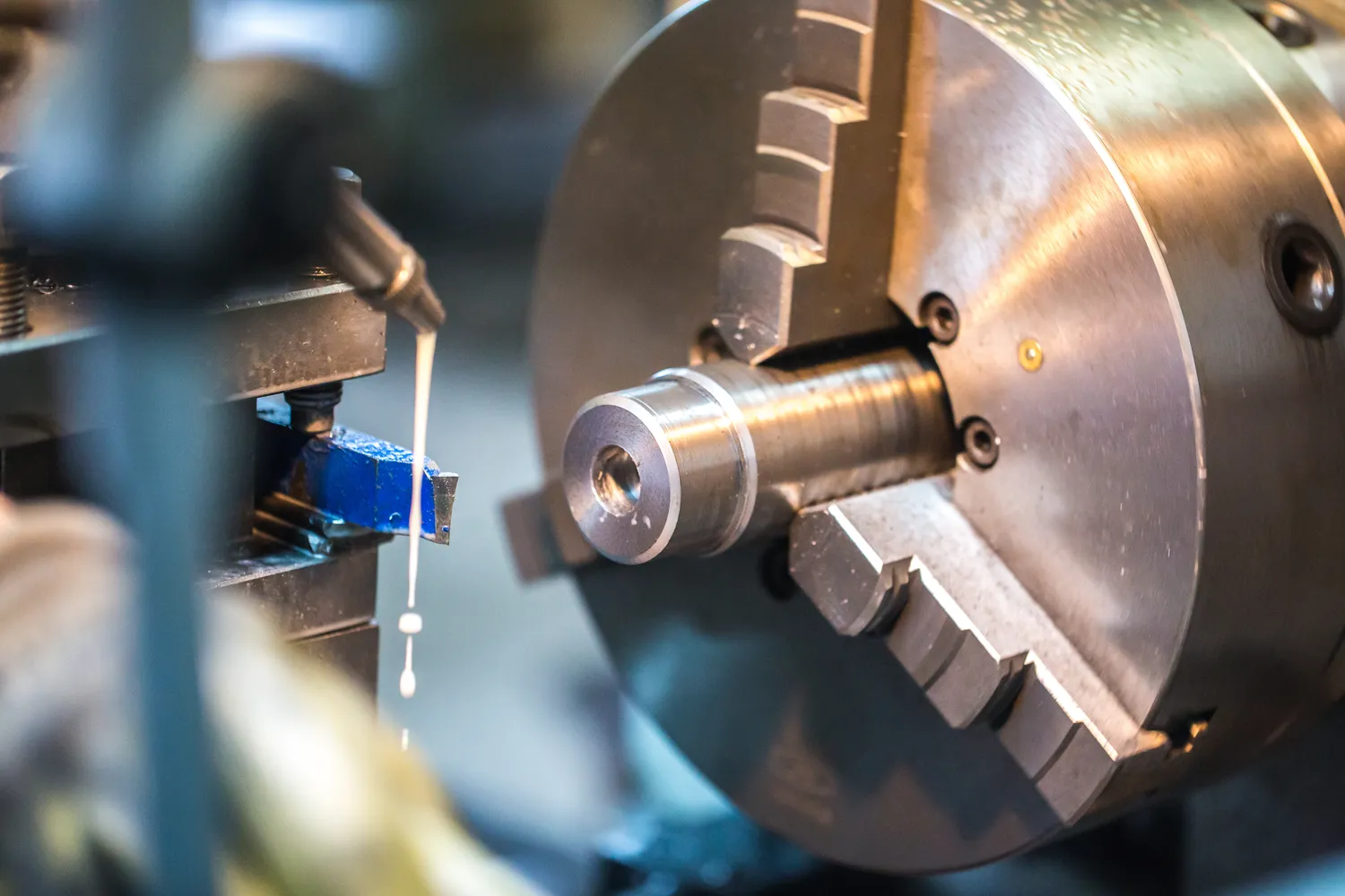 Co produkuje przemysł wysokich technologii?