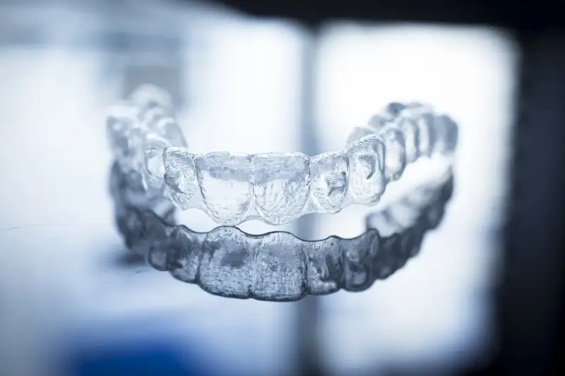Czy mozna pic w nakladkach invisalign